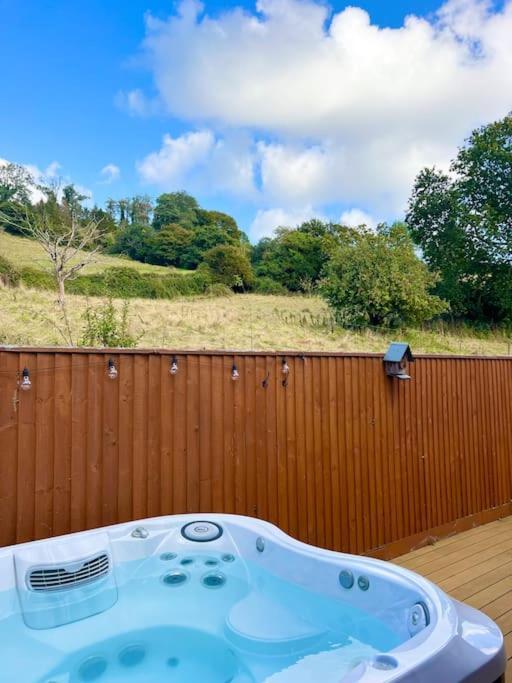 Countryside Converted Barn With Hot Tub Newton Abbot Exterior photo