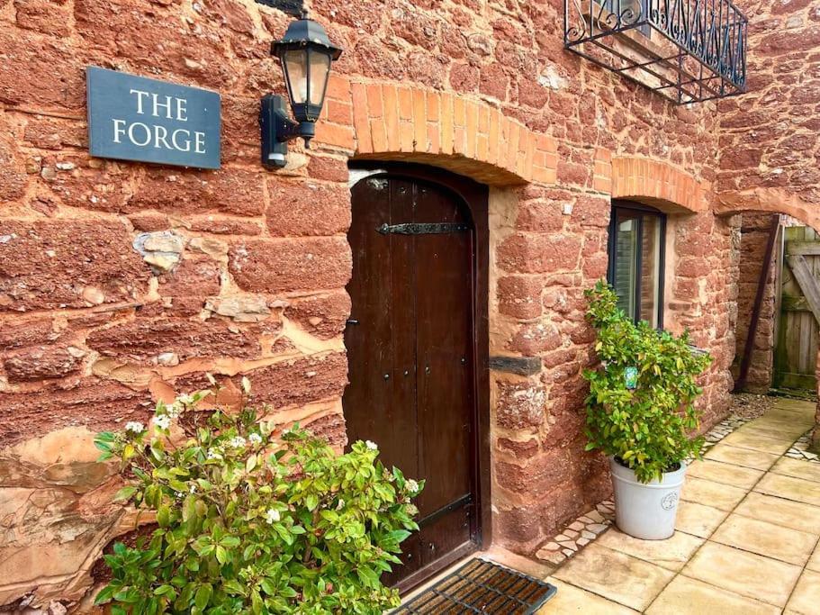 Countryside Converted Barn With Hot Tub Newton Abbot Exterior photo